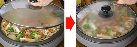 野菜がしんなりして、鮭に火が通るまで待ちます。