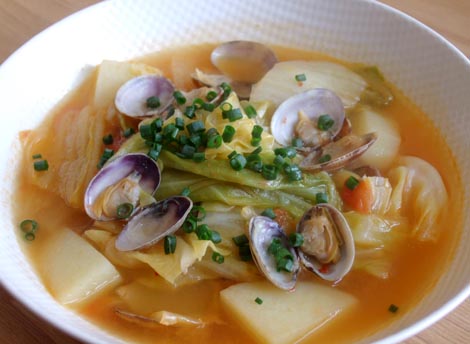アサリと春野菜のスープ・キムチ風味