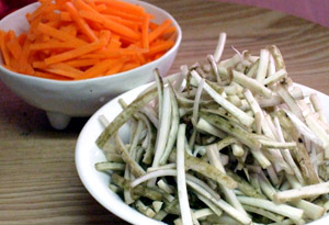 野菜を切ります。