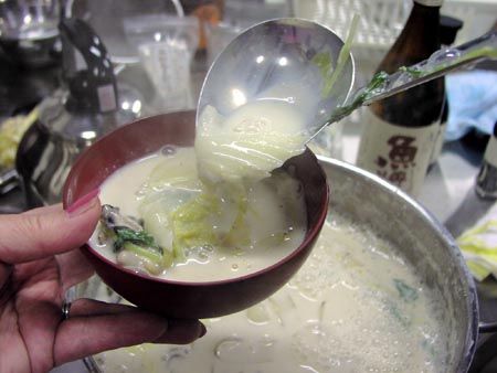 061210soymilk_hotpot.jpg