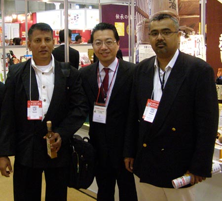 070314dharshan.jpg
