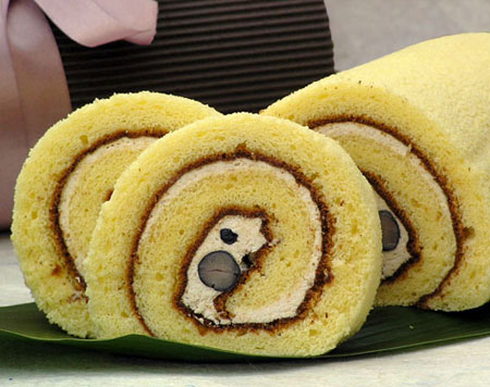 Miso rolled cake